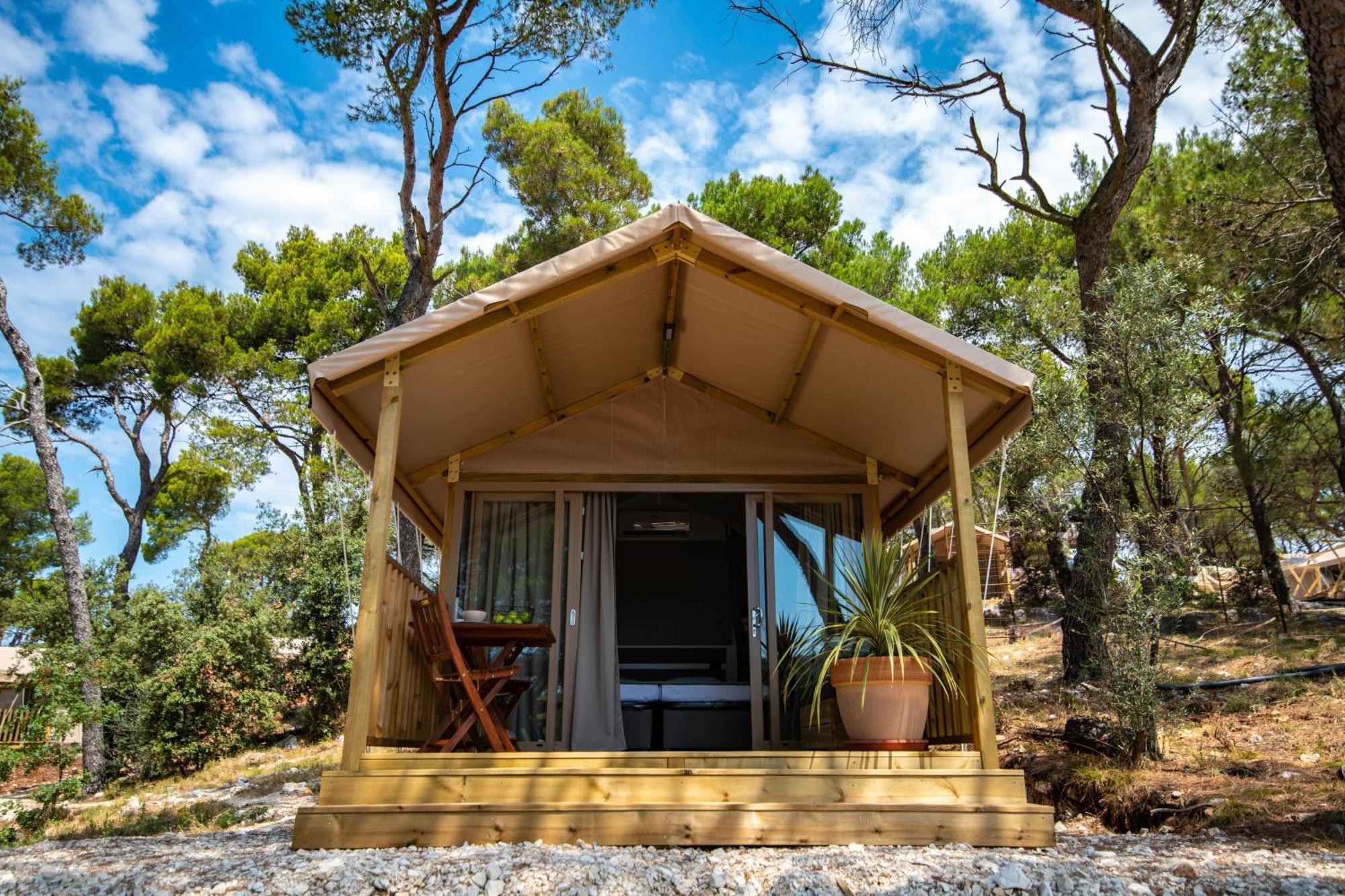 מלון פומר Arena One 99 Glamping מראה חיצוני תמונה