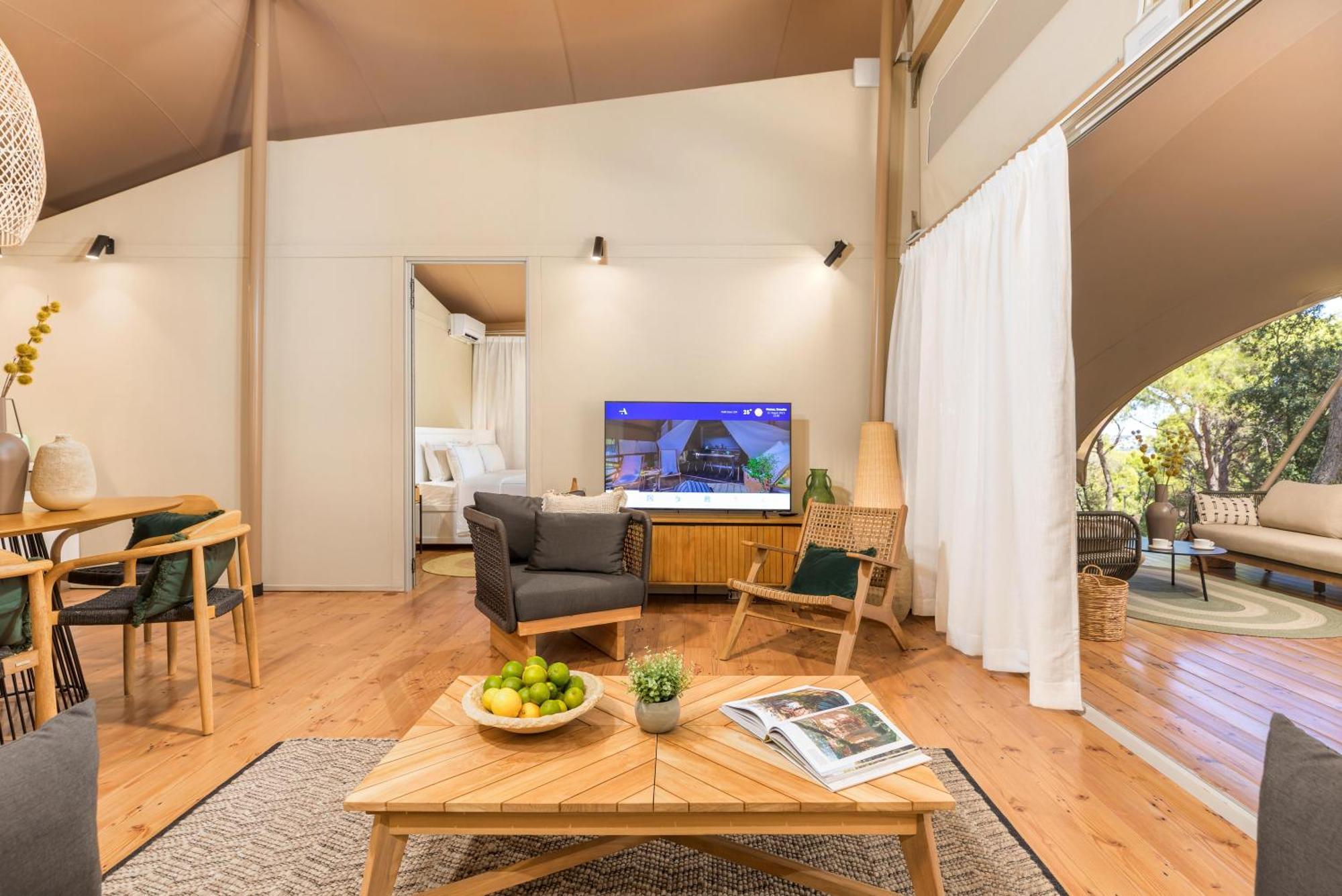 מלון פומר Arena One 99 Glamping מראה חיצוני תמונה