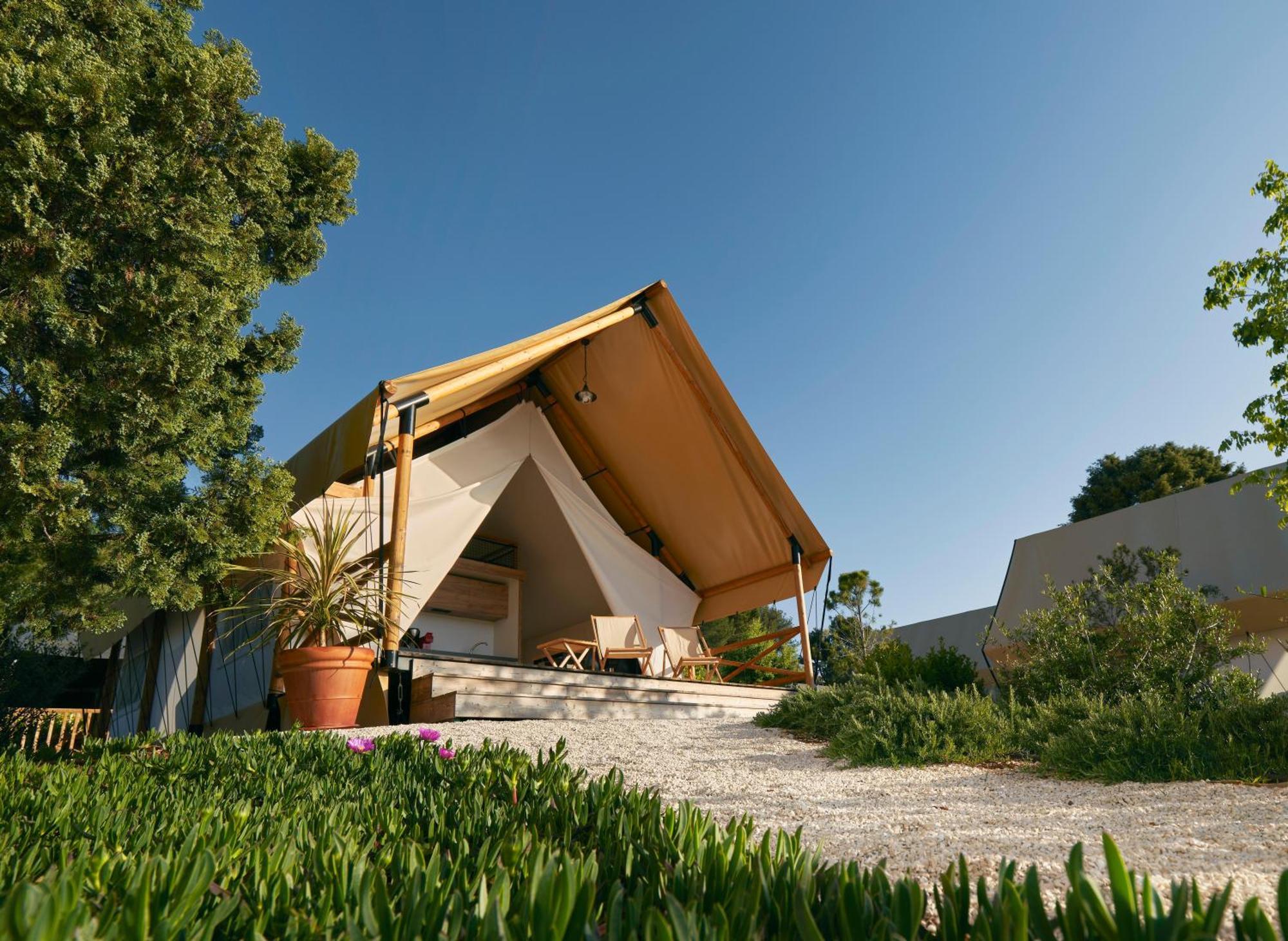 מלון פומר Arena One 99 Glamping מראה חיצוני תמונה