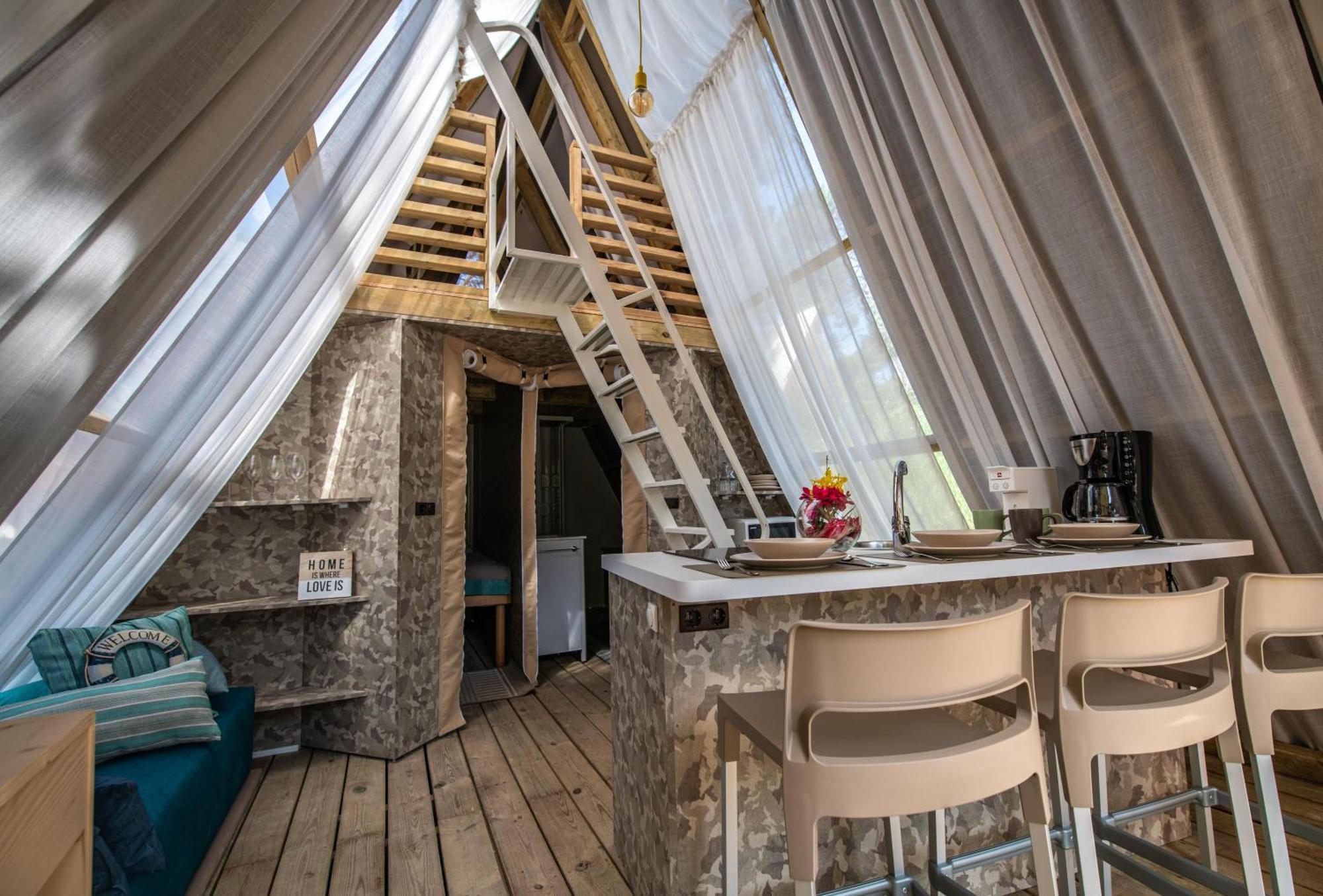 מלון פומר Arena One 99 Glamping מראה חיצוני תמונה