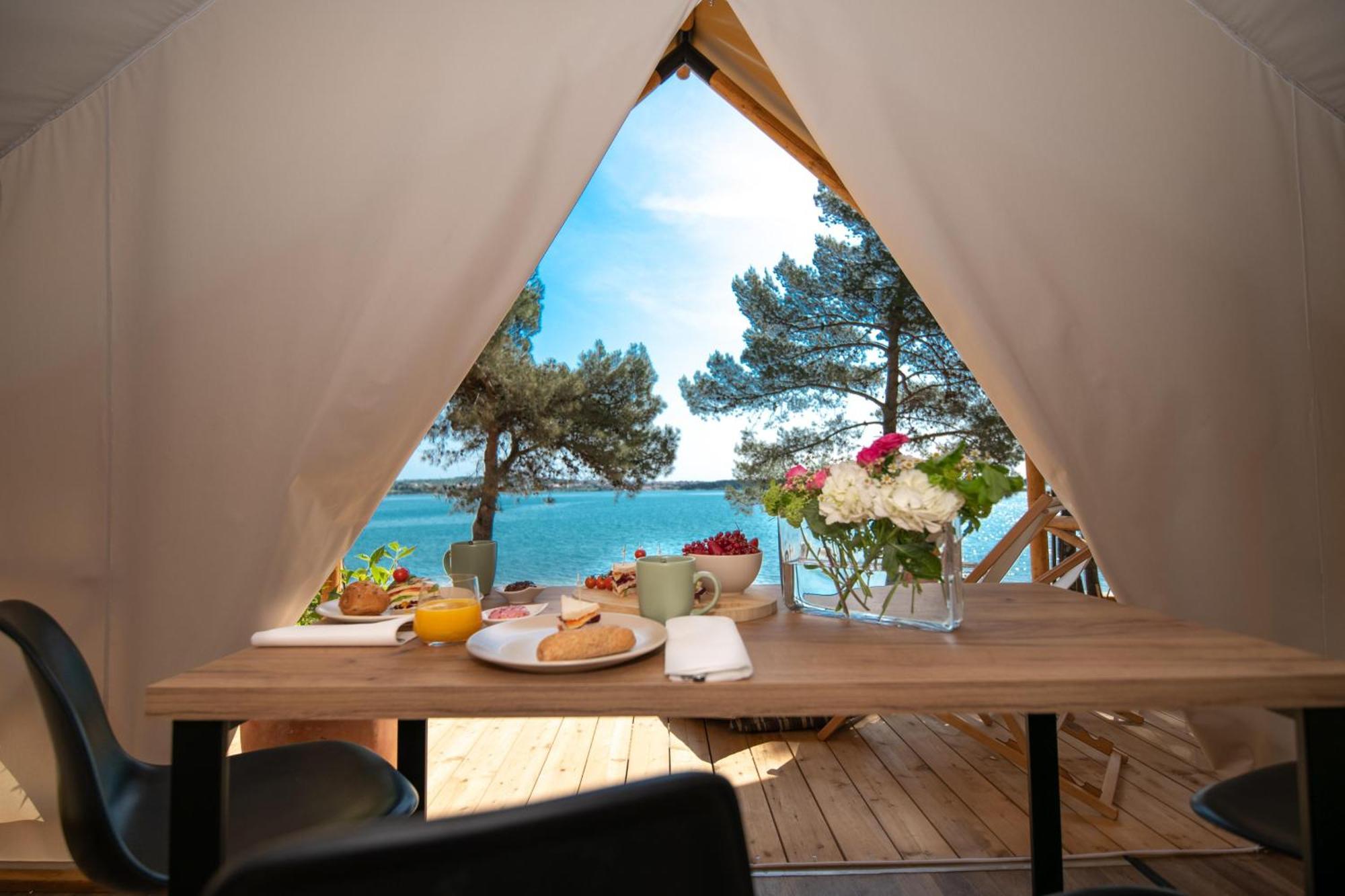 מלון פומר Arena One 99 Glamping מראה חיצוני תמונה