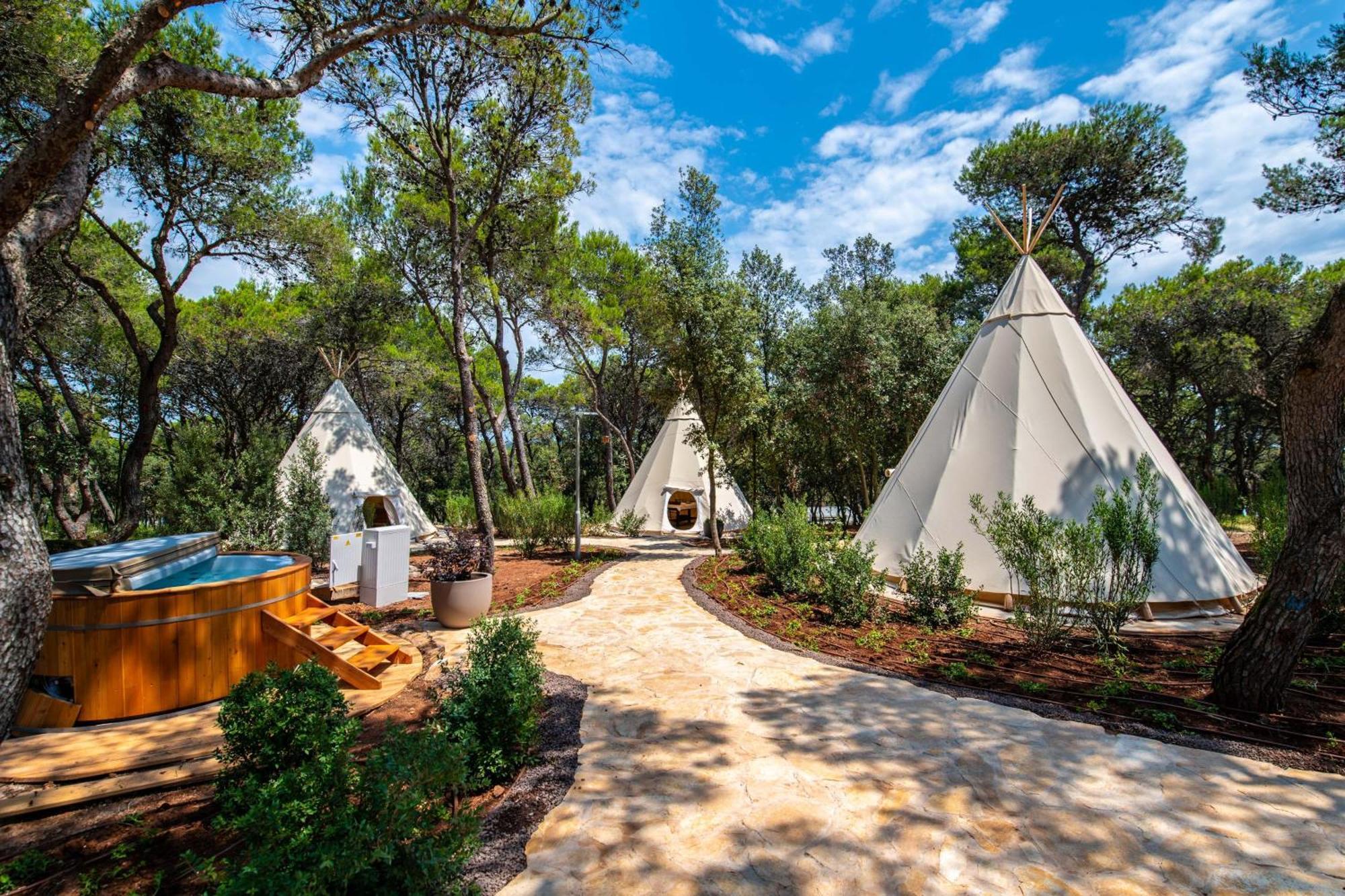 מלון פומר Arena One 99 Glamping מראה חיצוני תמונה